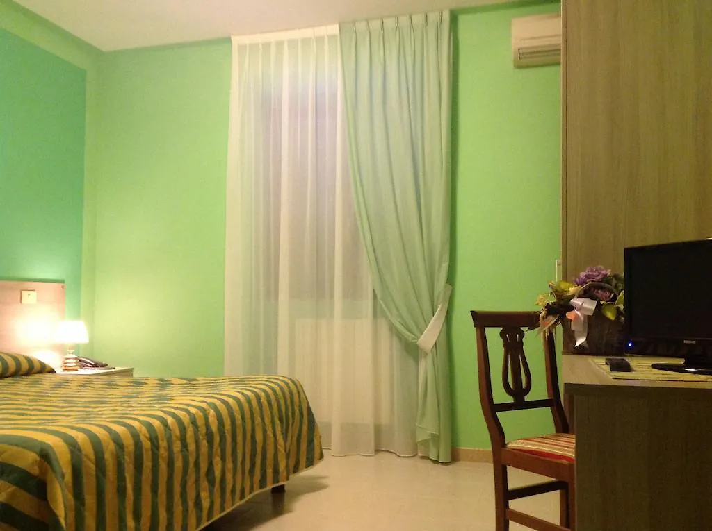 ***  Hotel Certosa Чертоза-ди-Павия Италия